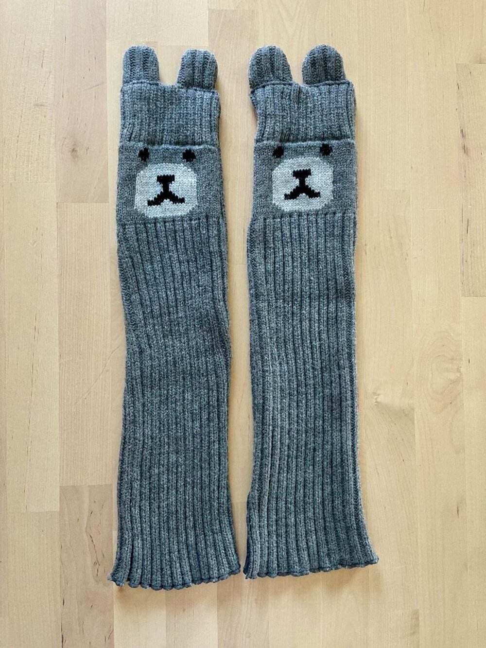 Teddy Fresh Women's Gray Thick Rib Bear Leg Warmers with Ears NWOT NEW One Size